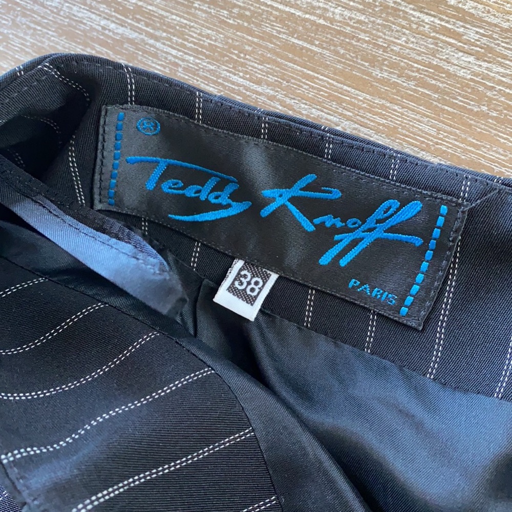 2 PC Suit - Picture 9 of 13